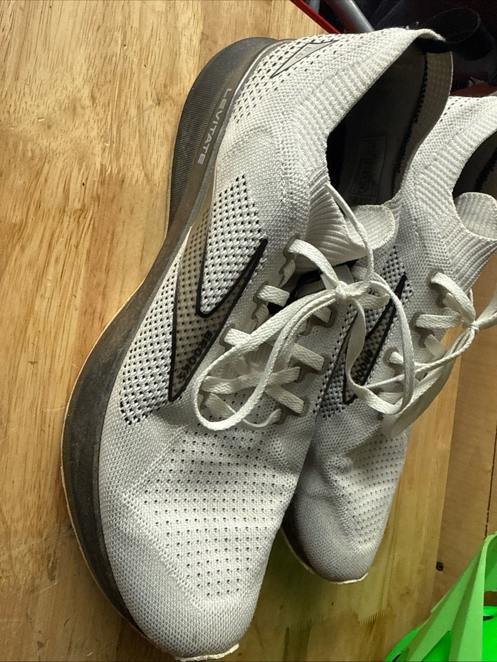Brooks women’s White and Black Knit Running Sneakers
